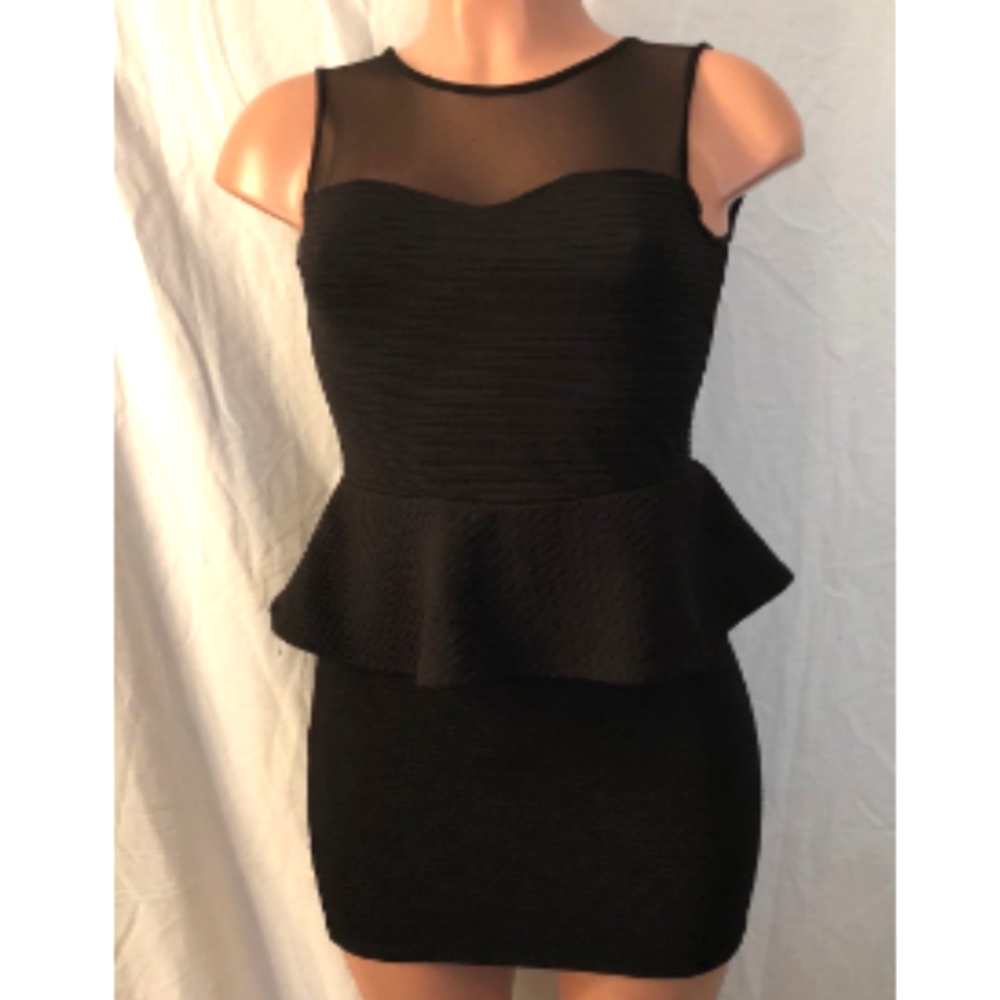 Women Black Top & Blouse Annabelle Size M